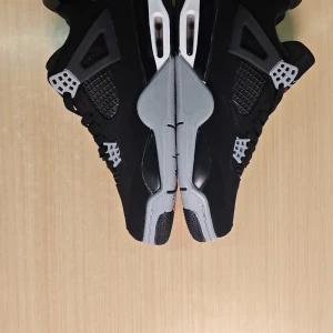 Jorden 4  - Kolla insta för sköna kläder inför sommar 👉 märke_kläder21