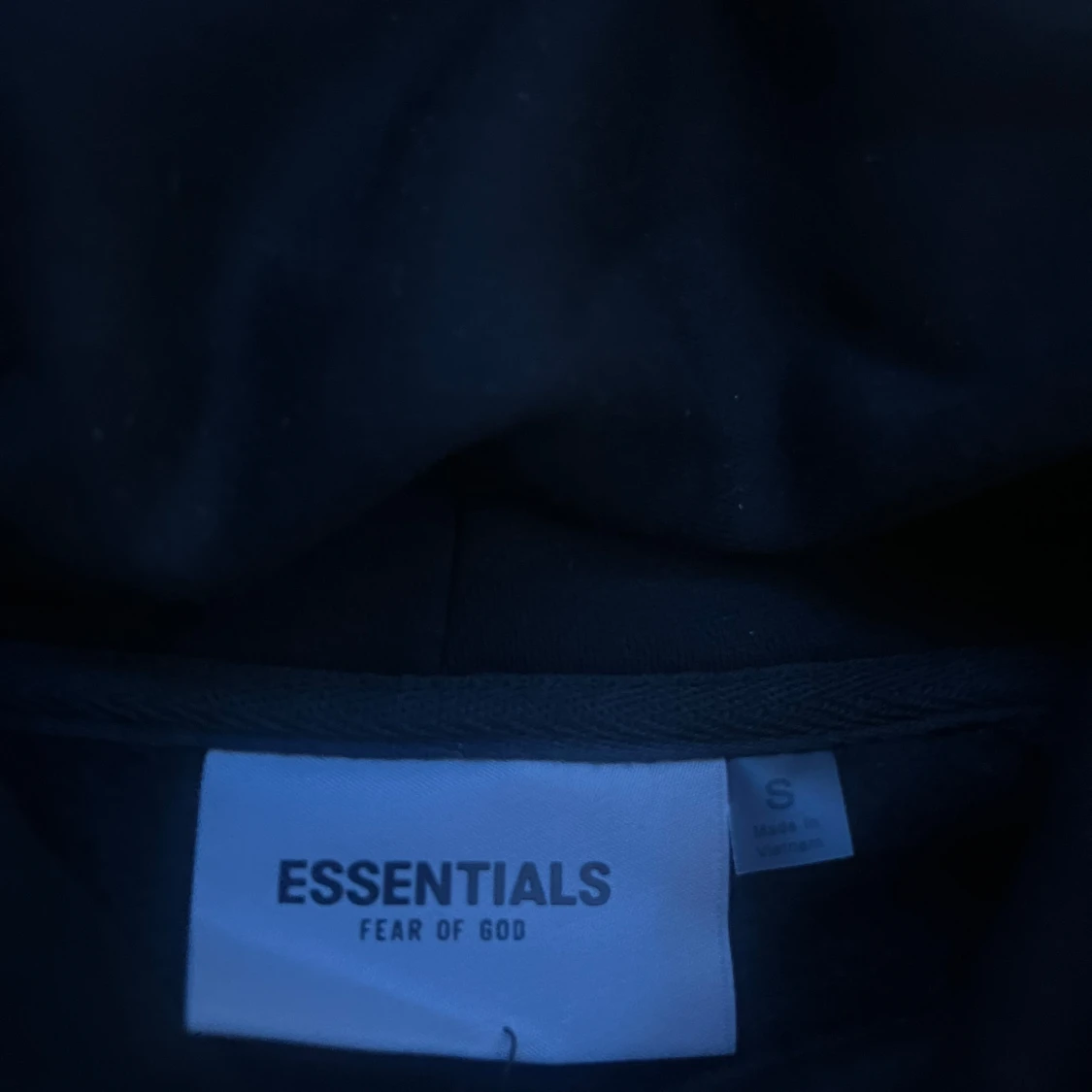 Svart Essentials M - 3