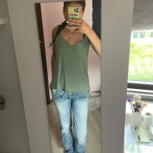 Späts linne  - Helt oanvänd linne från nyorker säljer pågrund av att den inte kommer till användning.