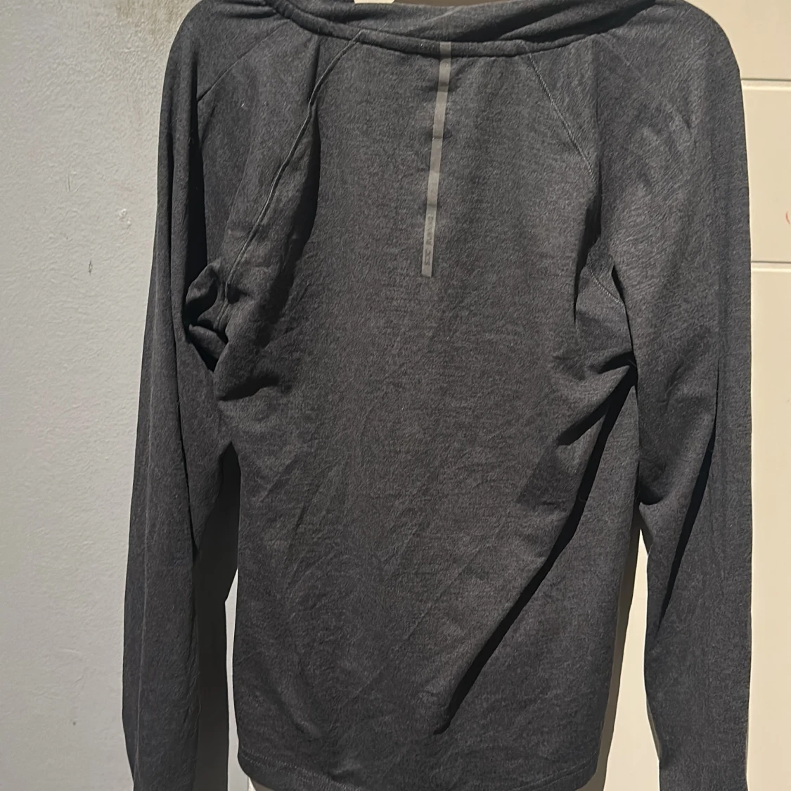 Mörkgrå tröja från SOC - 2