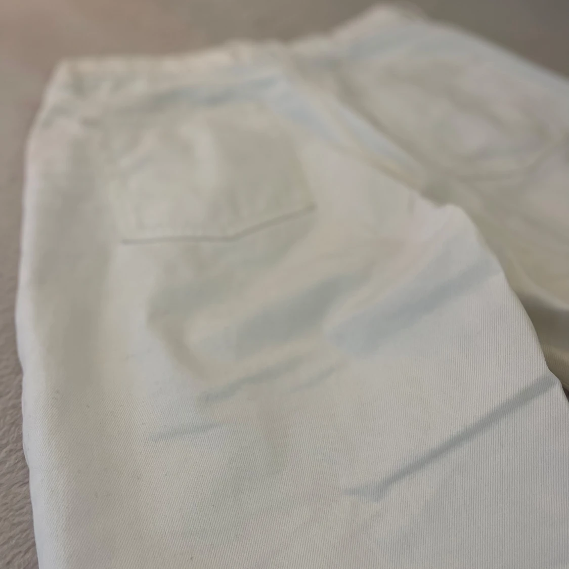 Vita raka jeans från Collusion - 3