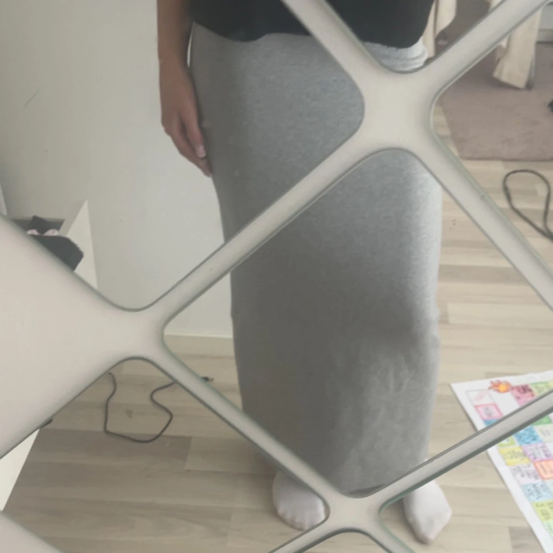 Grå stickad långkjol - 1