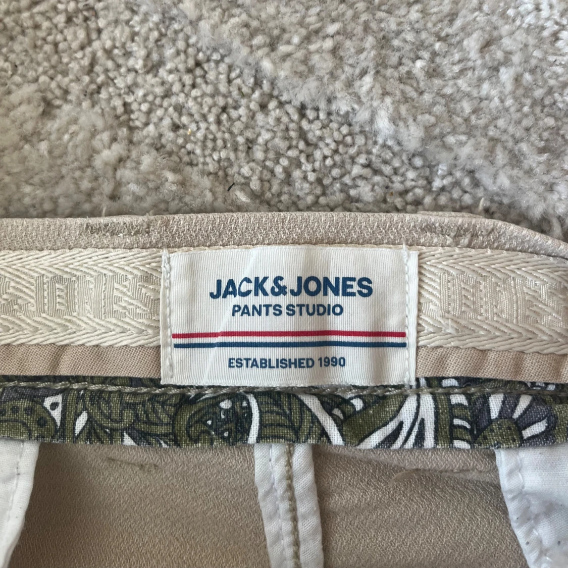 Beige shorts från Jack & Jones - 2