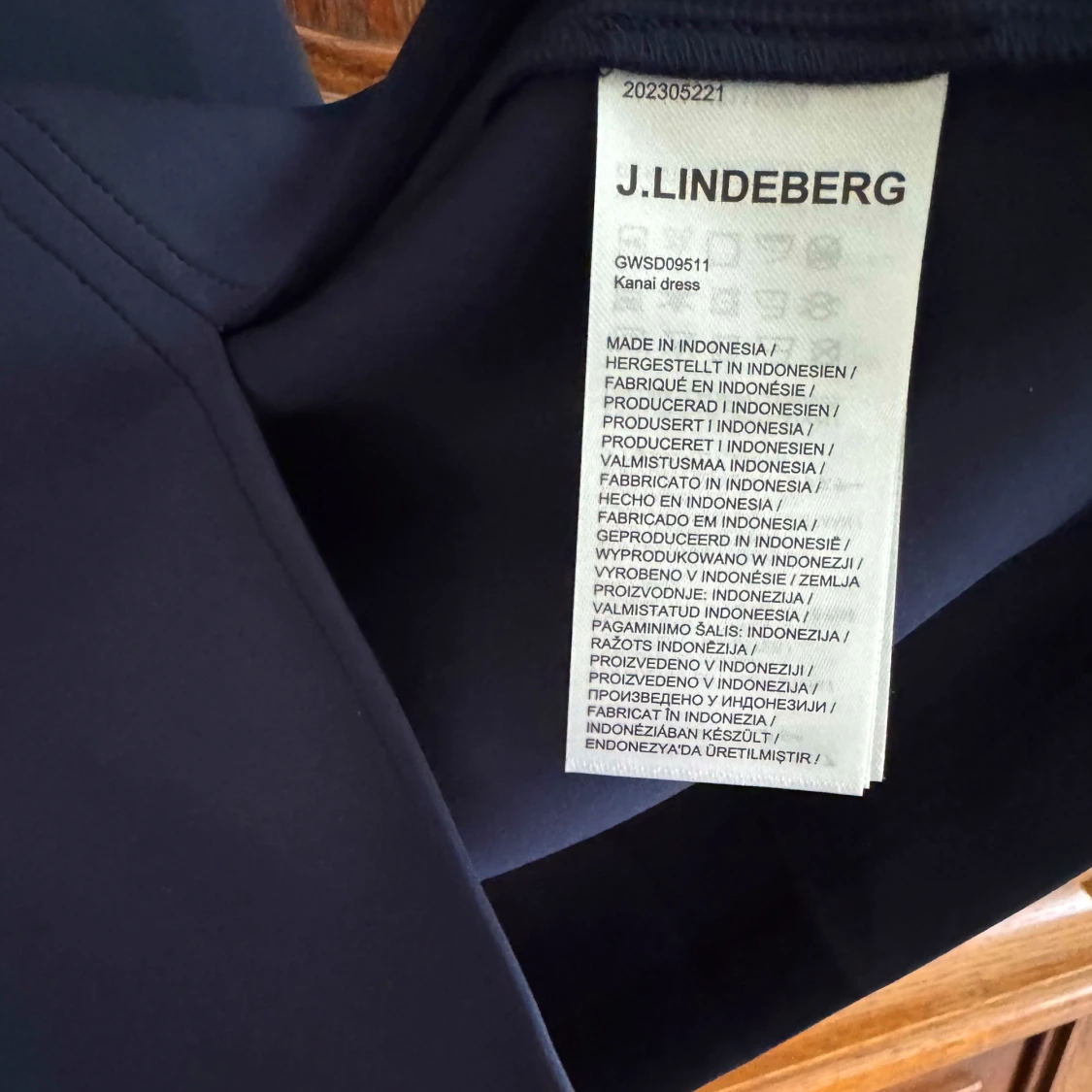 Marinblå sportig klänning J.Lindeberg - 4