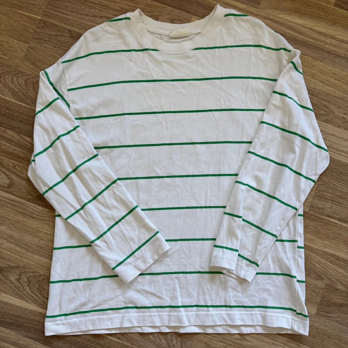 Vit randig långärmad tröja Gina Tricot