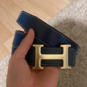 Blått H3rmes bälte  - Helt nytt blått H3rmes bälte 