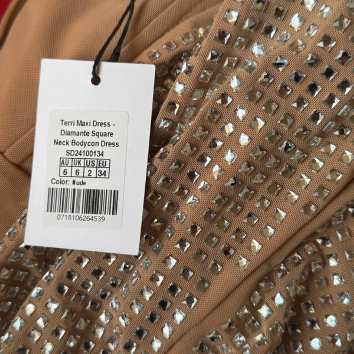 Glittrig långklänning i beige och silver - 4