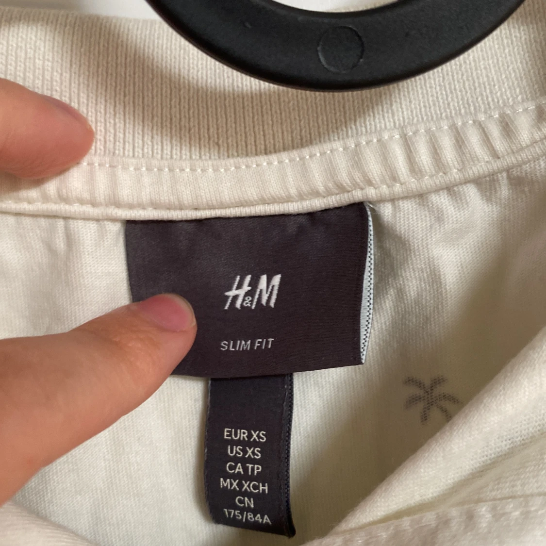 Vit pikétröja med palmmönster H&M XS - 2