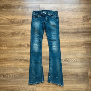 Bootcut jeans från Hysteric Glamour  - Midja 39, ytterben 106 cm kan förhandla