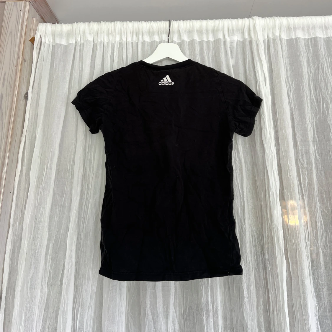 Svart Adidas t-shirt - 1