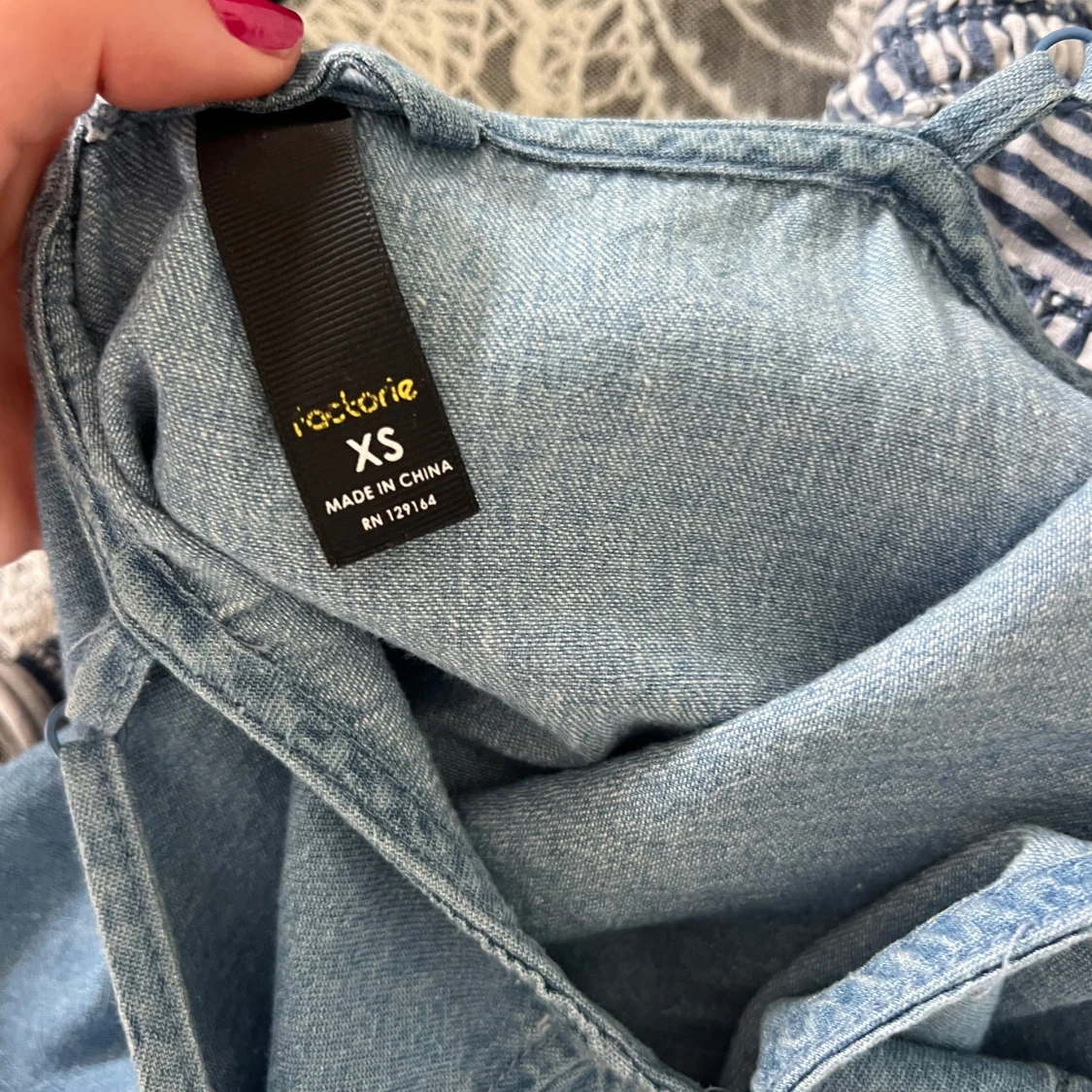 Ljusblå jeansklänning från Rockorie - 3