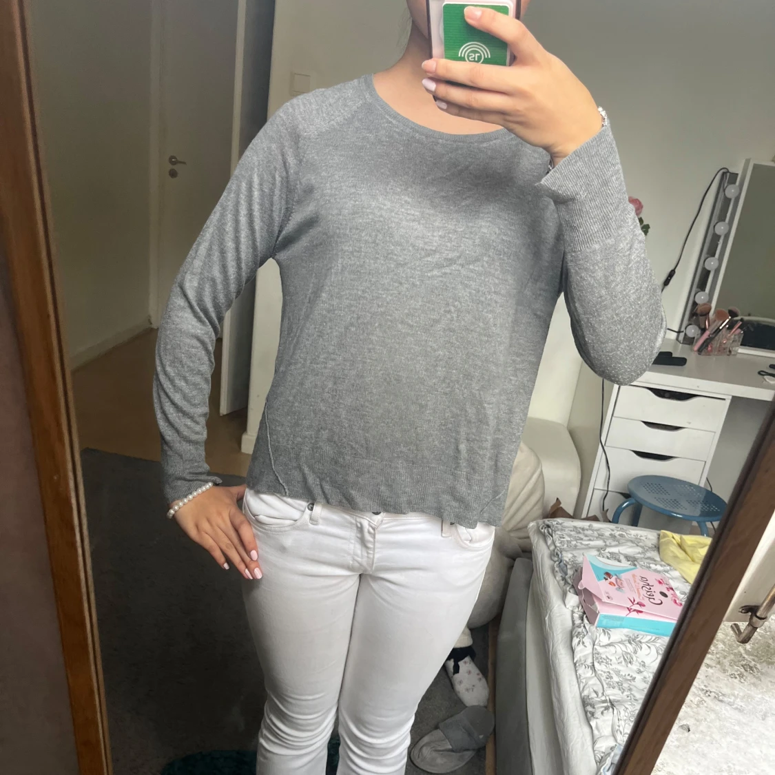 Grå tunn stickad tröja från Zara