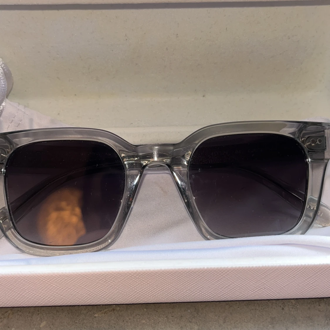 Grå transparenta solglasögon från chimi - 3