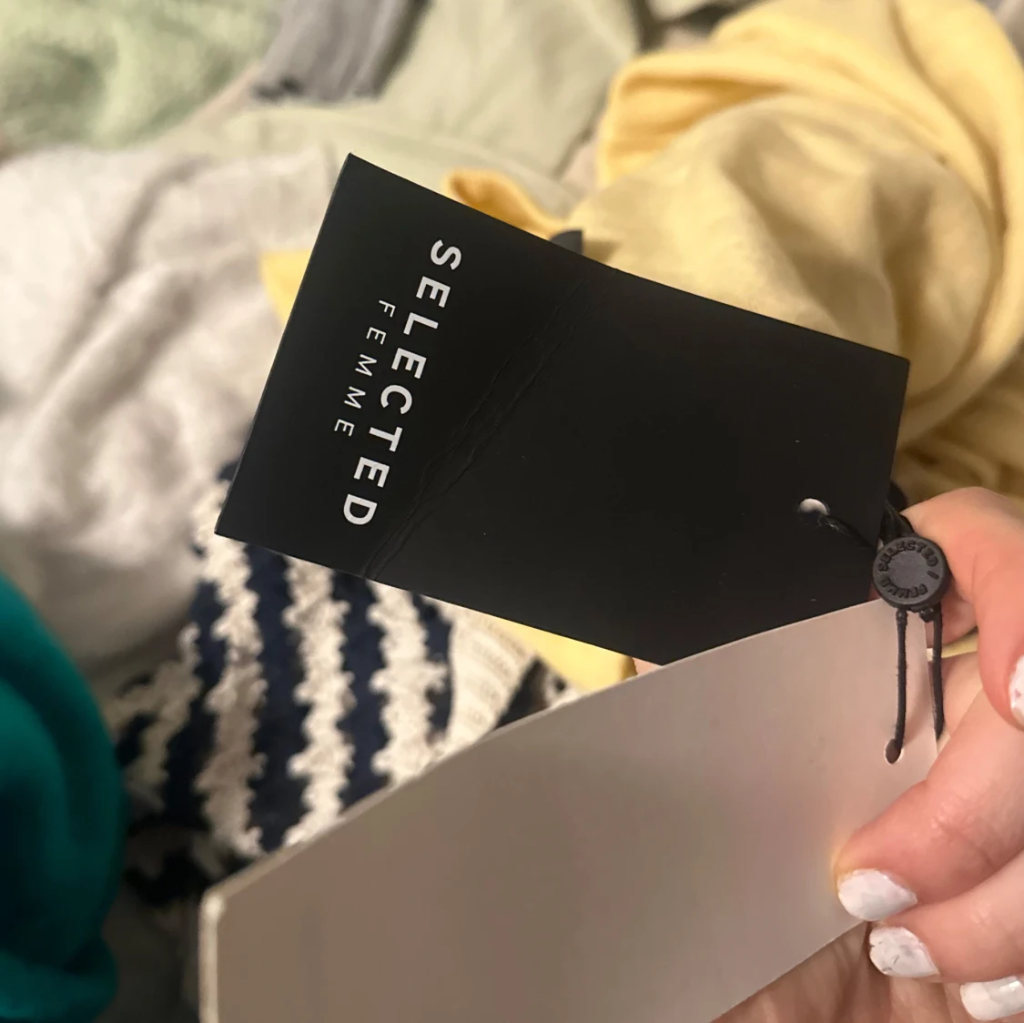 Ljus Gul cashmere-tröja från Selected Femme - 3