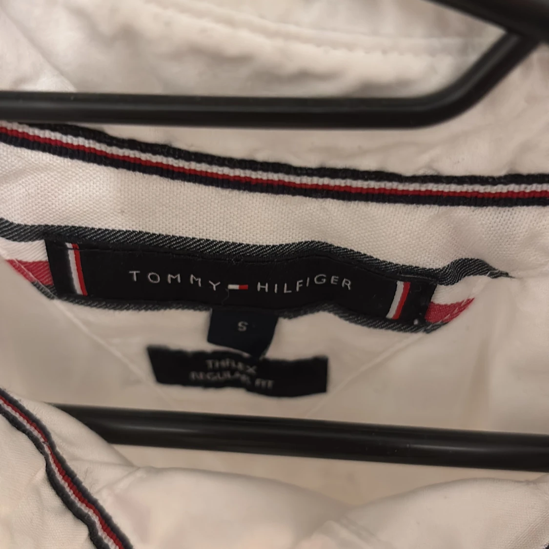 Vit skjorta från Tommy Hilfiger - 2