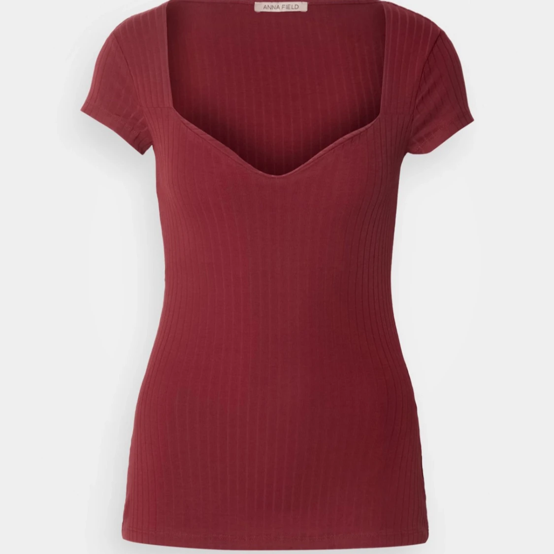 Vinröd ribbad topp från Anna Field - 1
