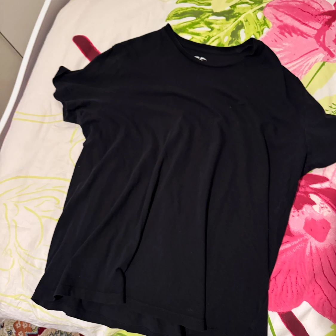 Svart t-shirt i bomull