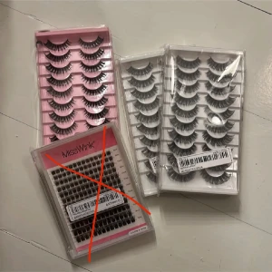 Flera förpackningar lösögonfransar - Säljer flera förpackningar lösögonfransar, både hela fransrader och klusterfransar från MissWink. Fransarna är svarta, voluminösa och finns i olika längder och stilar. Perfekt för att skapa en dramatisk eller naturlig look. Kommer i praktiska plastaskar. Säljer alla tillsammans.