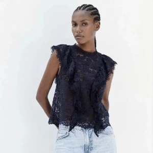 ZARA topp - Jätte snygg Zara topp i strl. M som endast samkvämet 1 gång💙passar även mig bra som har storlek S