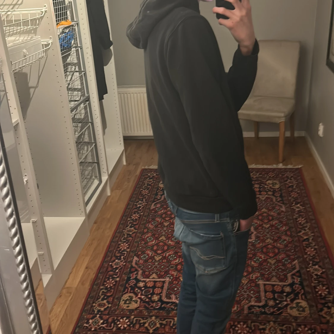 Svart hoodie från Lyle & Scott - 2