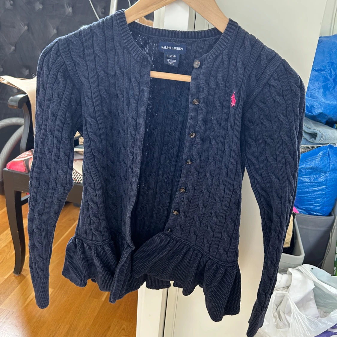 Mörkblå kabelstickad kofta från Ralph Lauren
