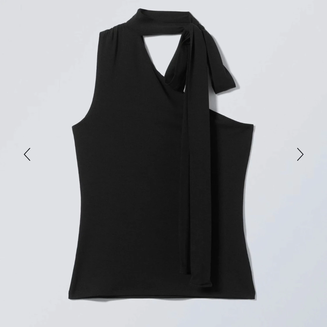 Svart oneshoulder topp med knyt - 1