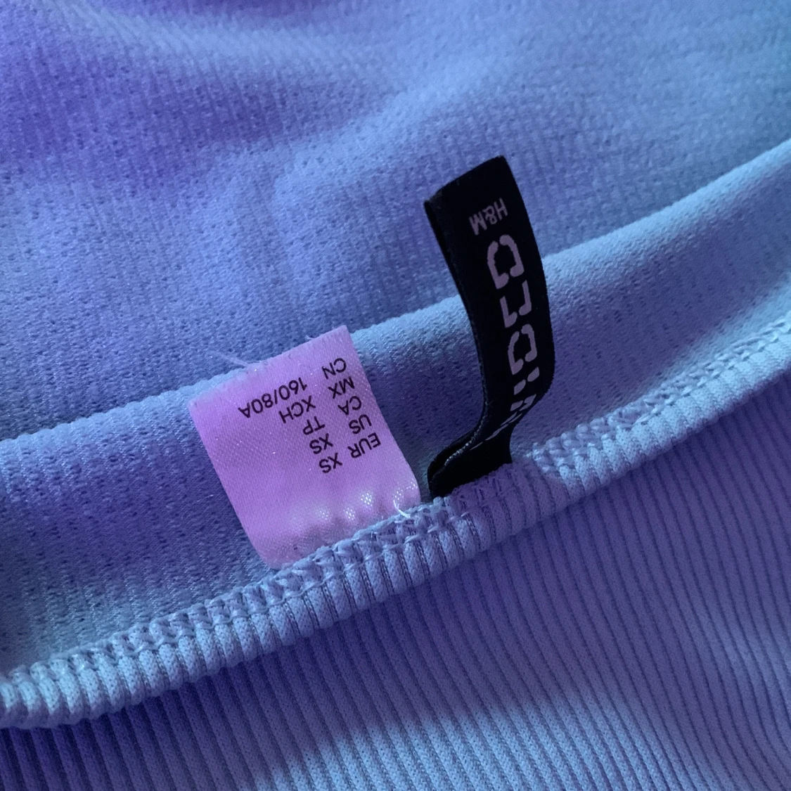 Ljusblå ribbad linnetopp från H&M - 2