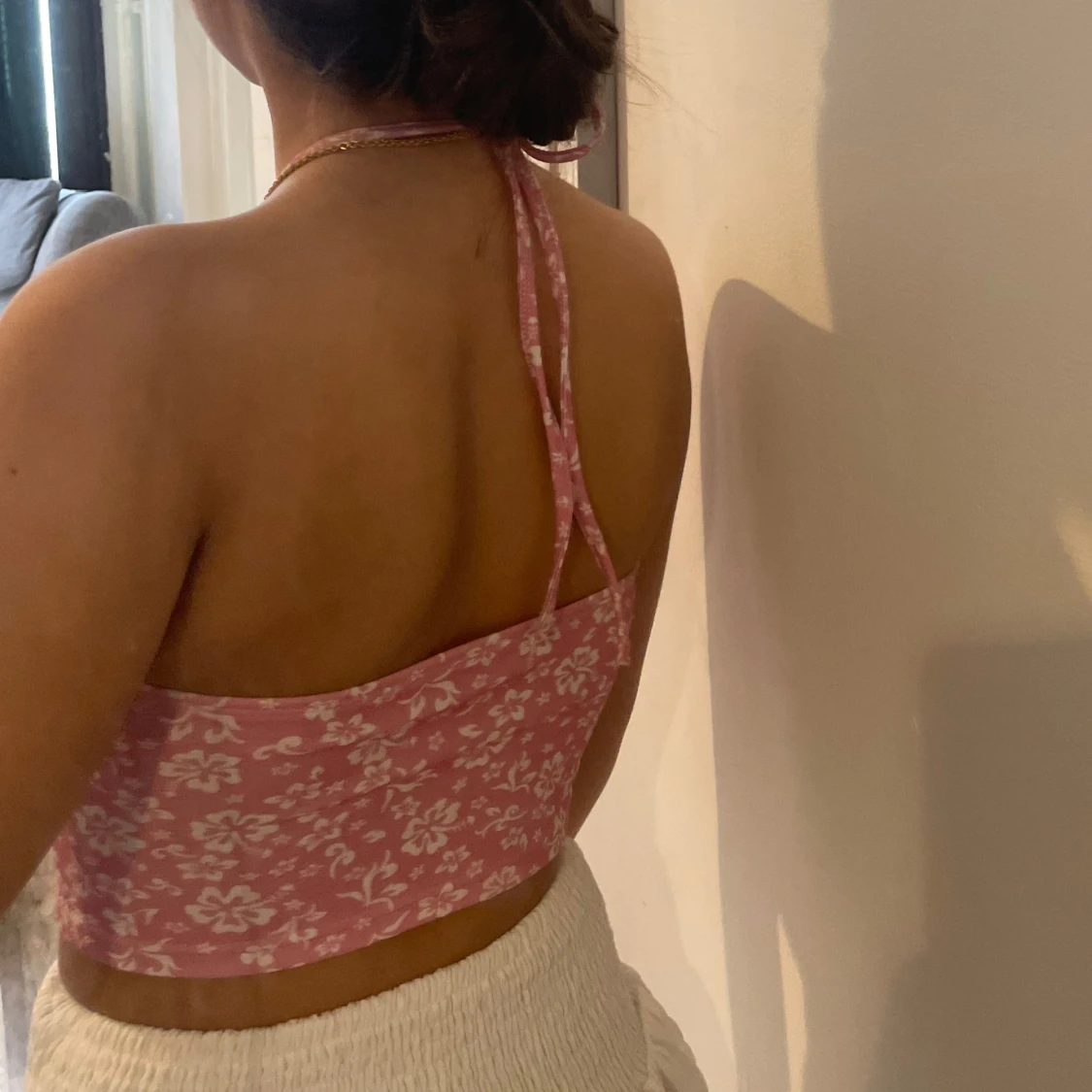 Rosa blommig halterneck croppad topp - 1