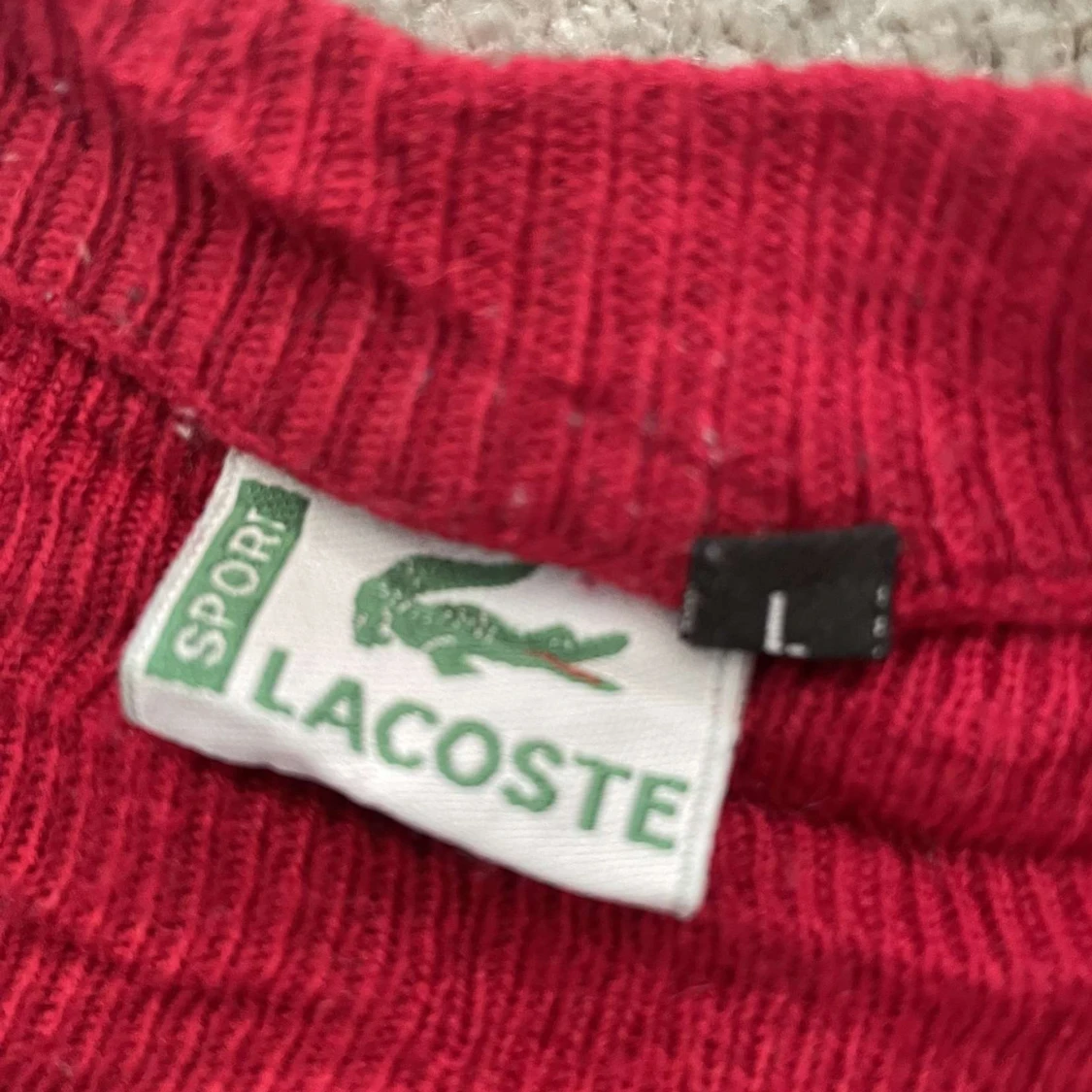 Röd och vit randig tröja från Lacoste - 2