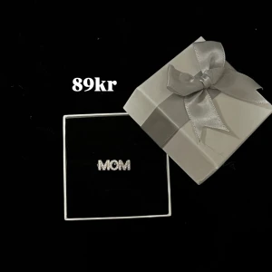 Silvrig MOM ring  - Frakt 22kr🎀
