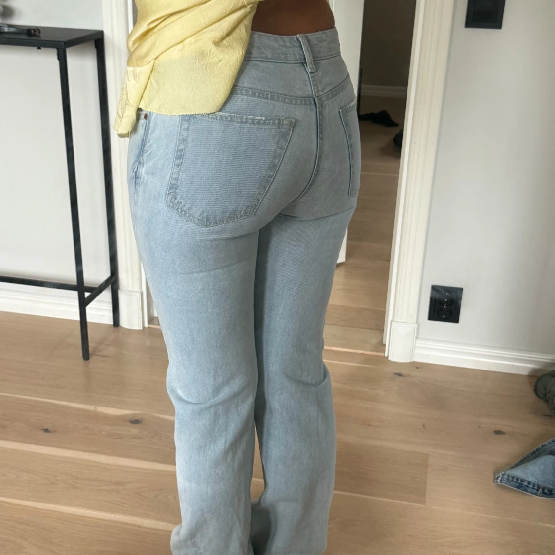 Ljusblå raka jeans - 1