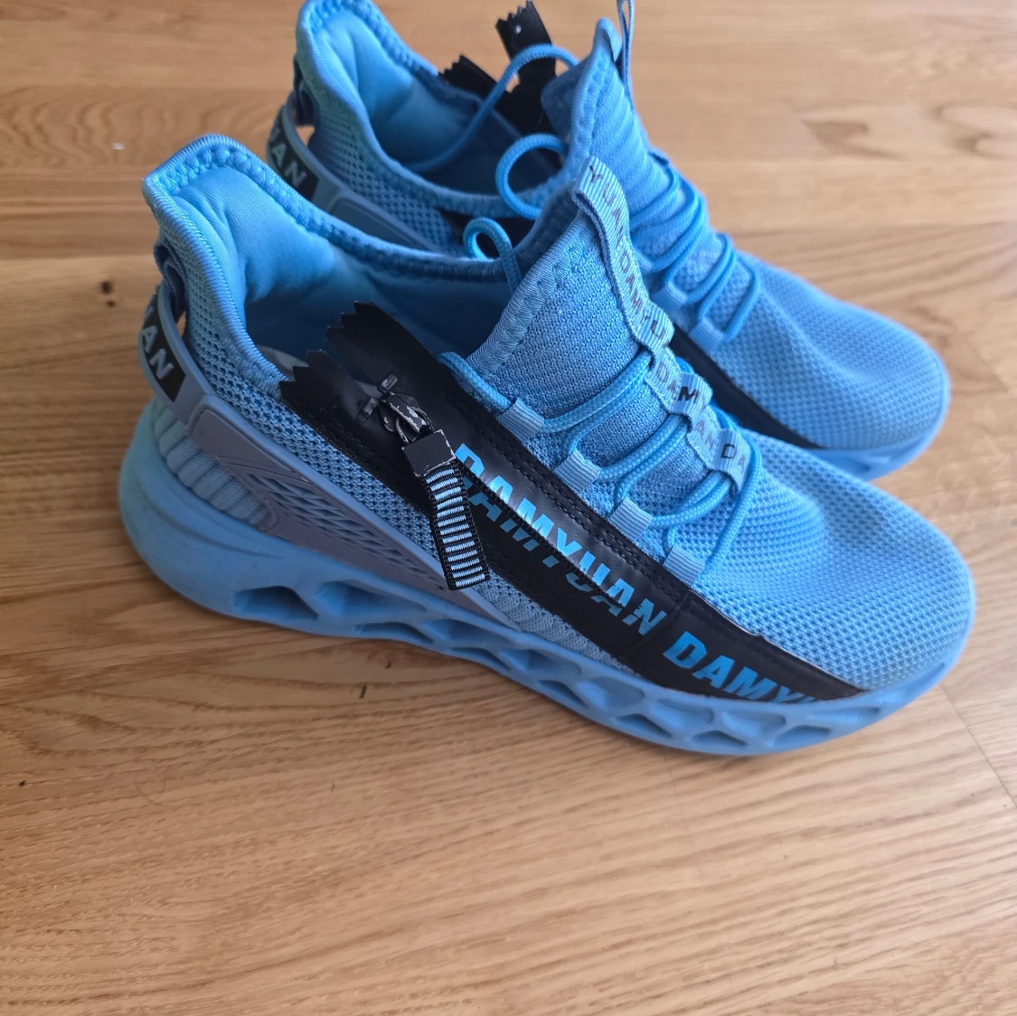 Blå sneakers från Damyuan - 1