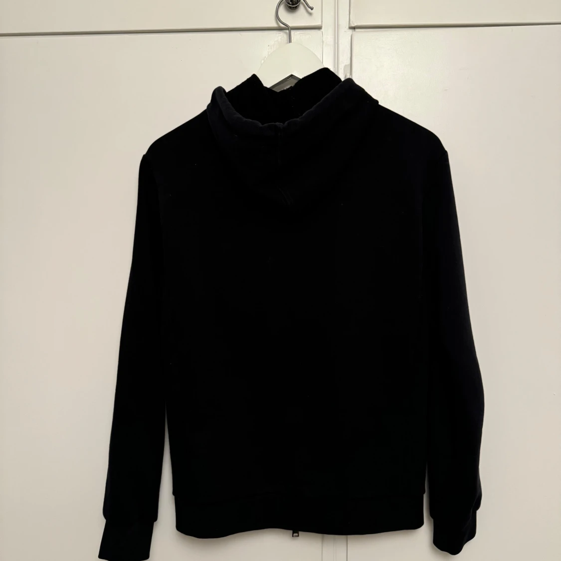 Svart hoodie från Emporio Armani - 1
