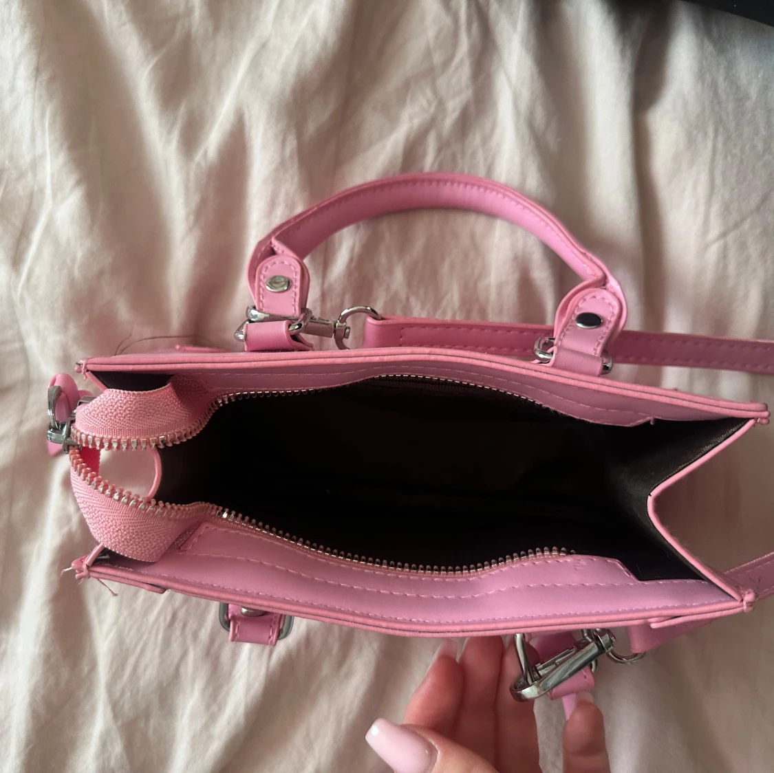 Mini rosa axelväska med dragkedja - 2
