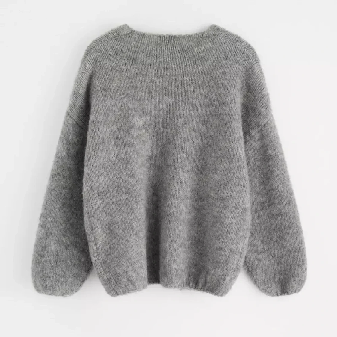 Grå stickad kofta - 1