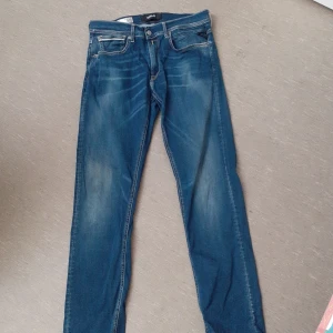 Replay jeans - Replay jeans I fint skick i modellen grover storlek 33x32