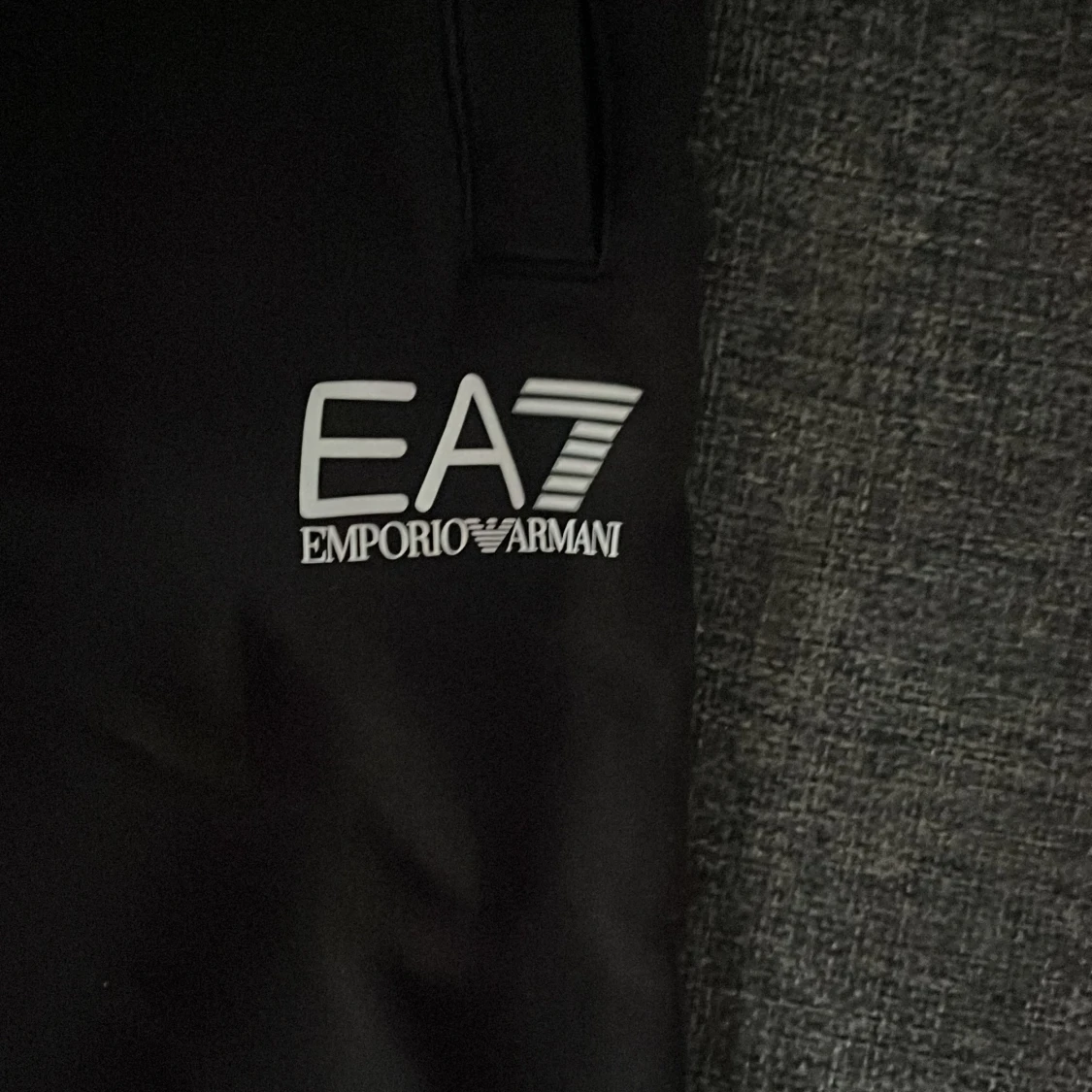 Svarta EA7 Emporio Armani shorts - 1