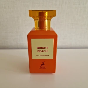 Maison Alhambra Bright Peach 80 ml - Ca 95% kvar väldigt fin doft unisex