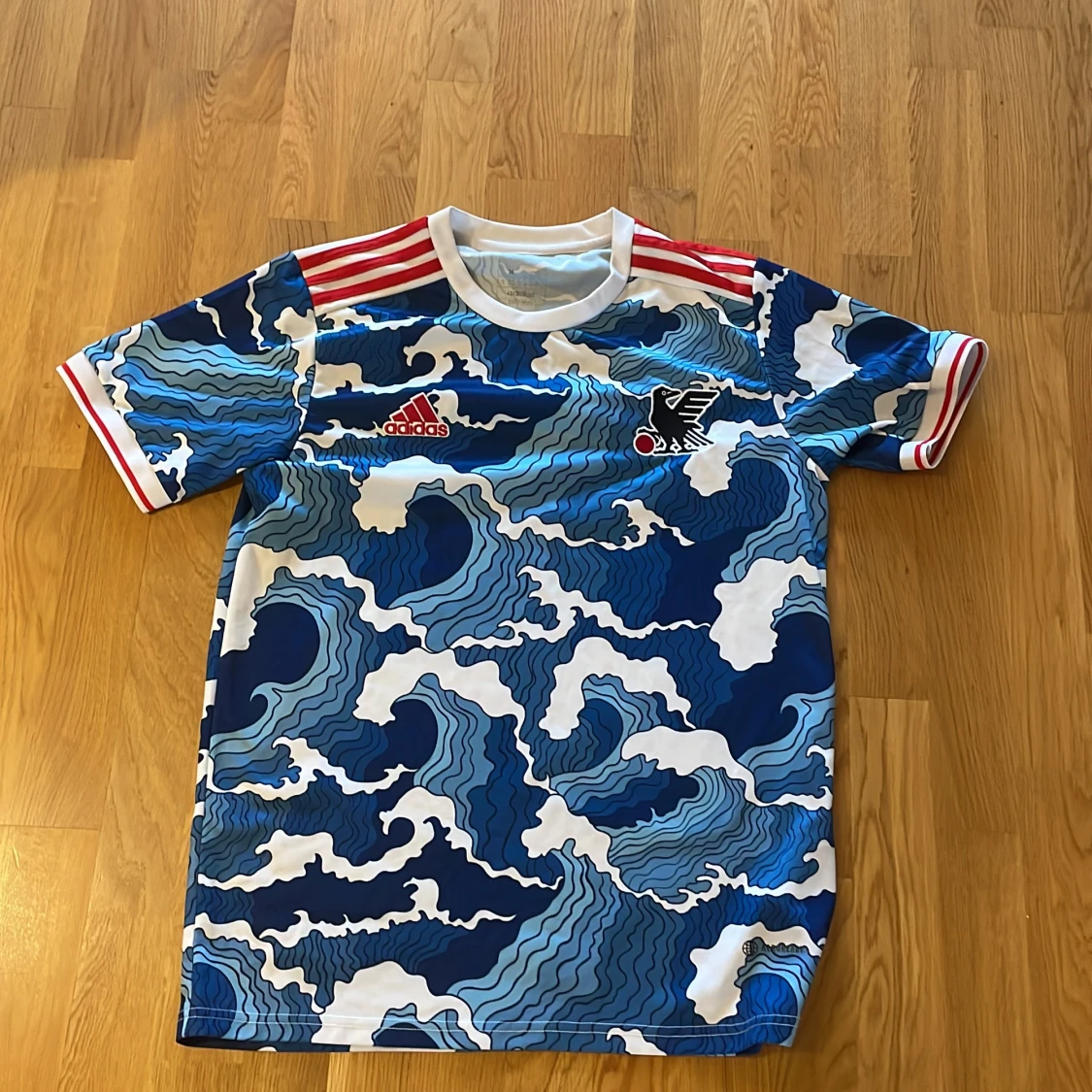 Japan blå fotbollströja Adidas