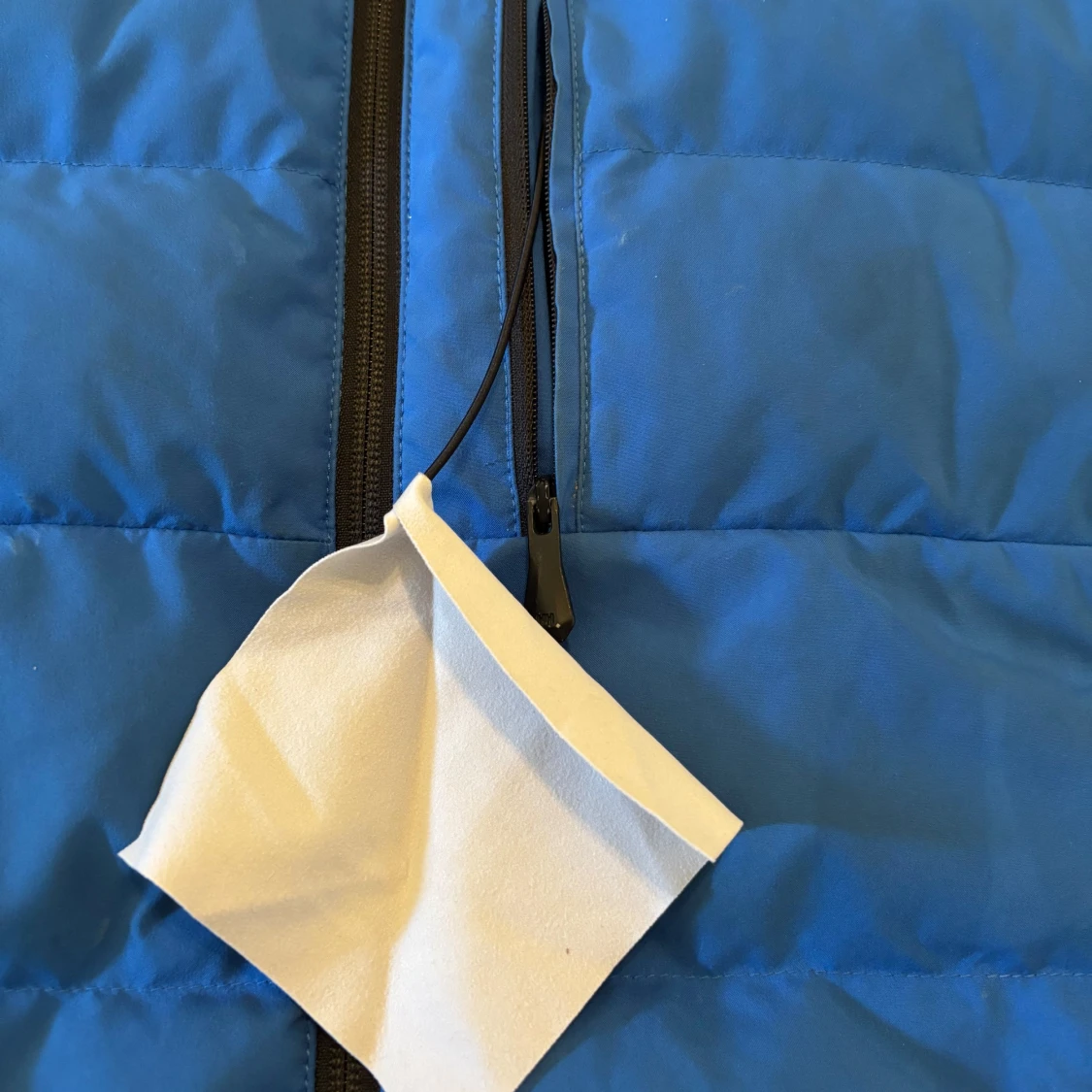 Blå pufferjacka från Helly Hansen - 4