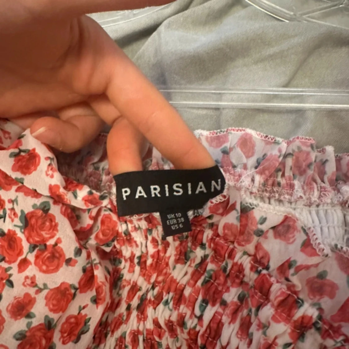 Blommig kortklänning från Parisian - 2