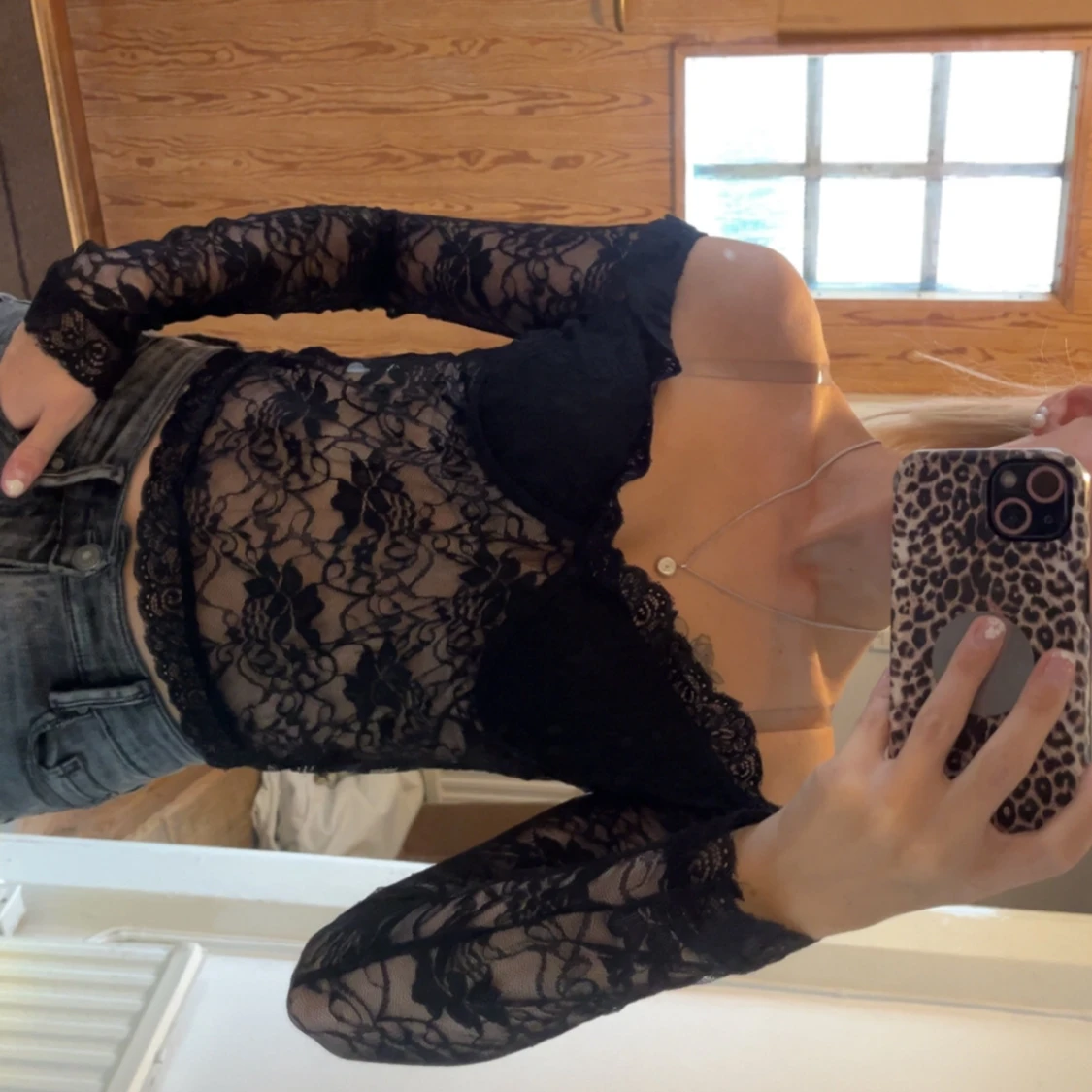 Svart offshoulder spetsblus - 2