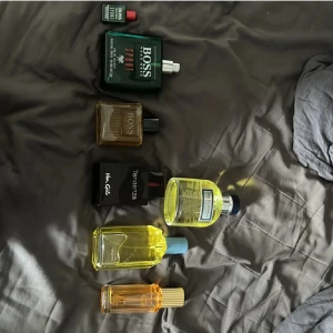 Mix av parfymer från Boss & fler - Repost.