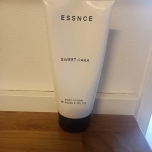ESSNCE Sweet Cara Body Lotion - Smort in mig med 2 gånger