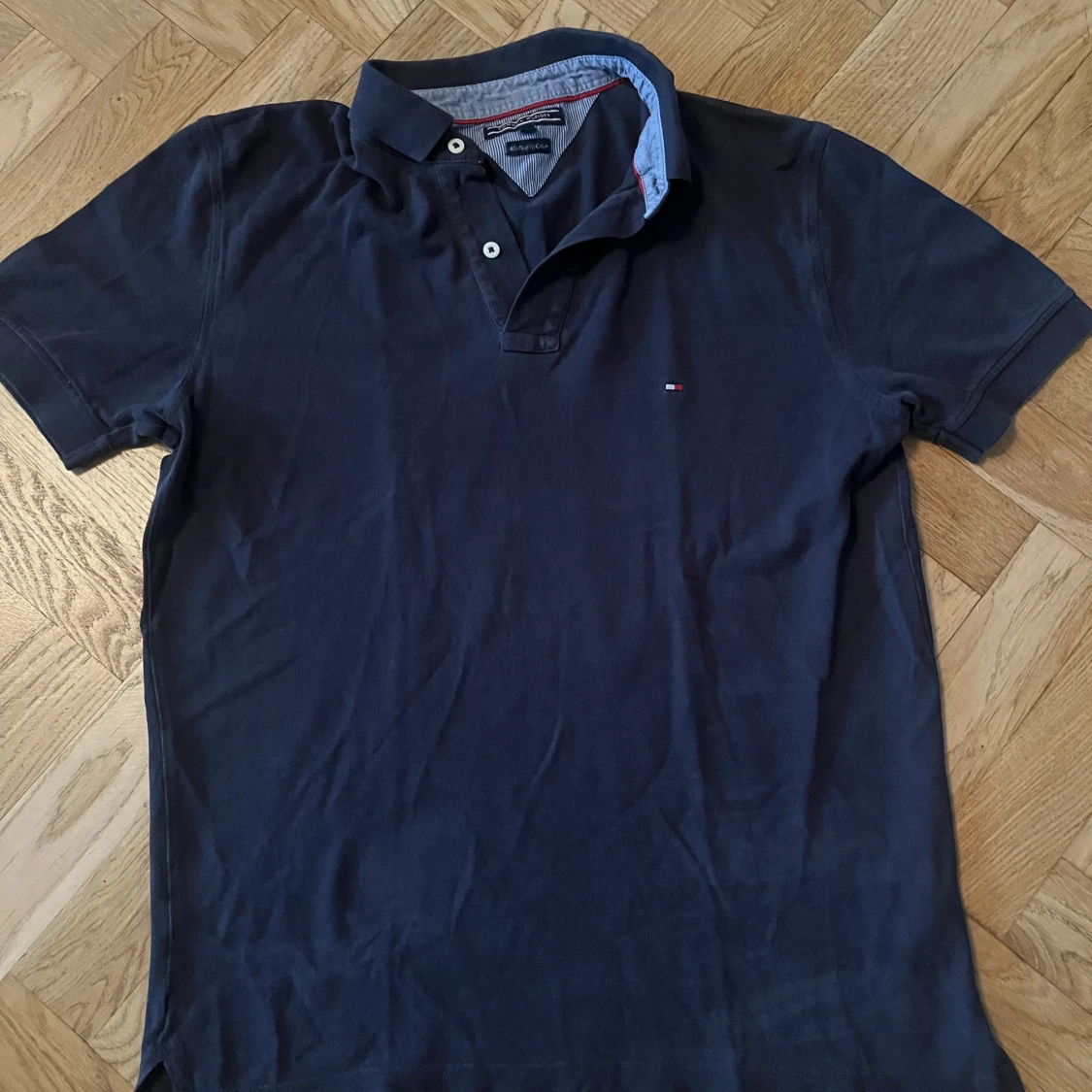 Mörkblå polo t-shirt Tommy Hilfiger