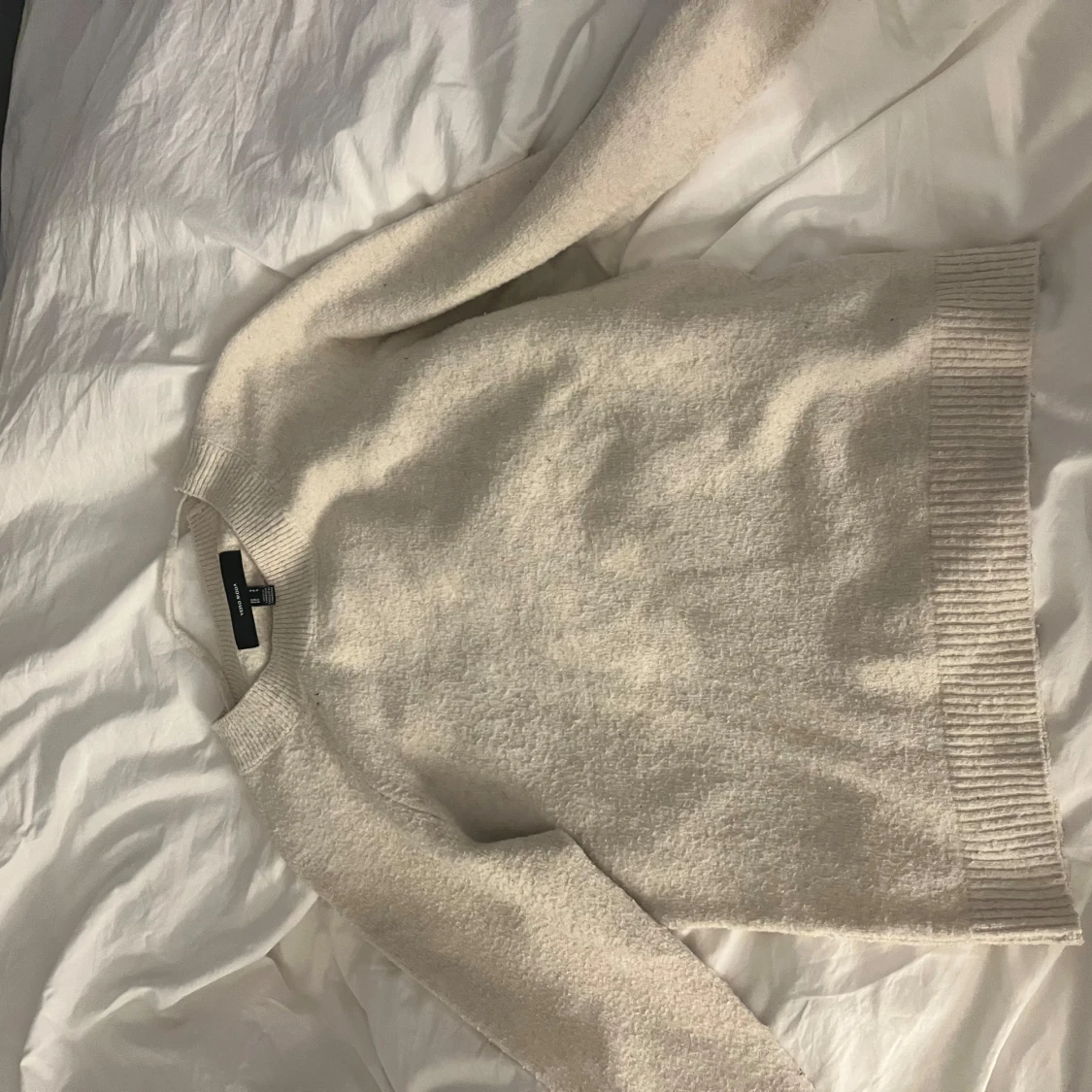 Beige stickad tröja från Vero Moda