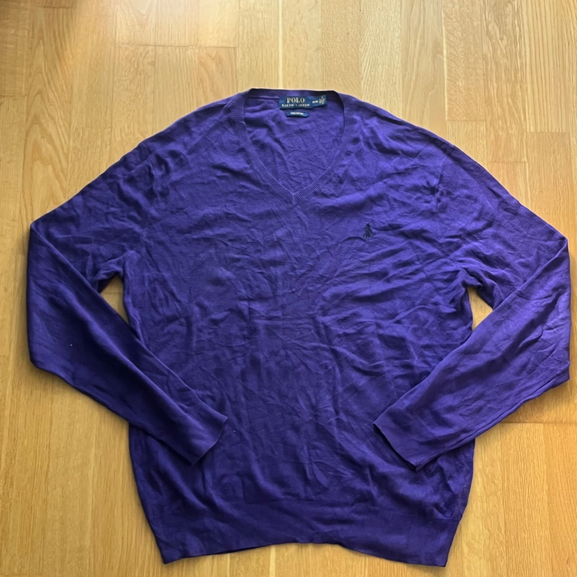 Lila v-ringad tröja från Polo Ralph Lauren