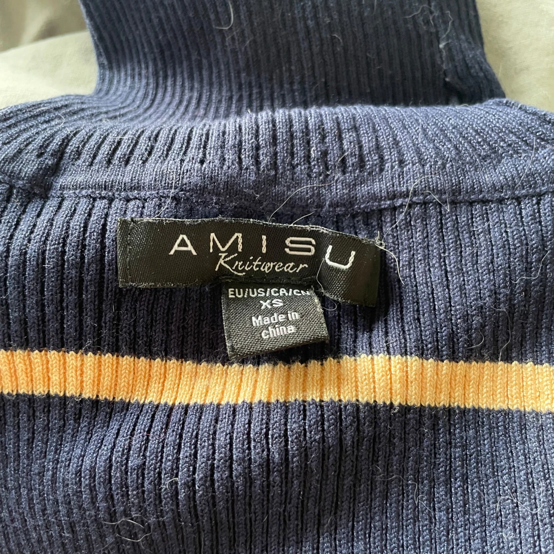 Randig polotröja från Amisu - 1