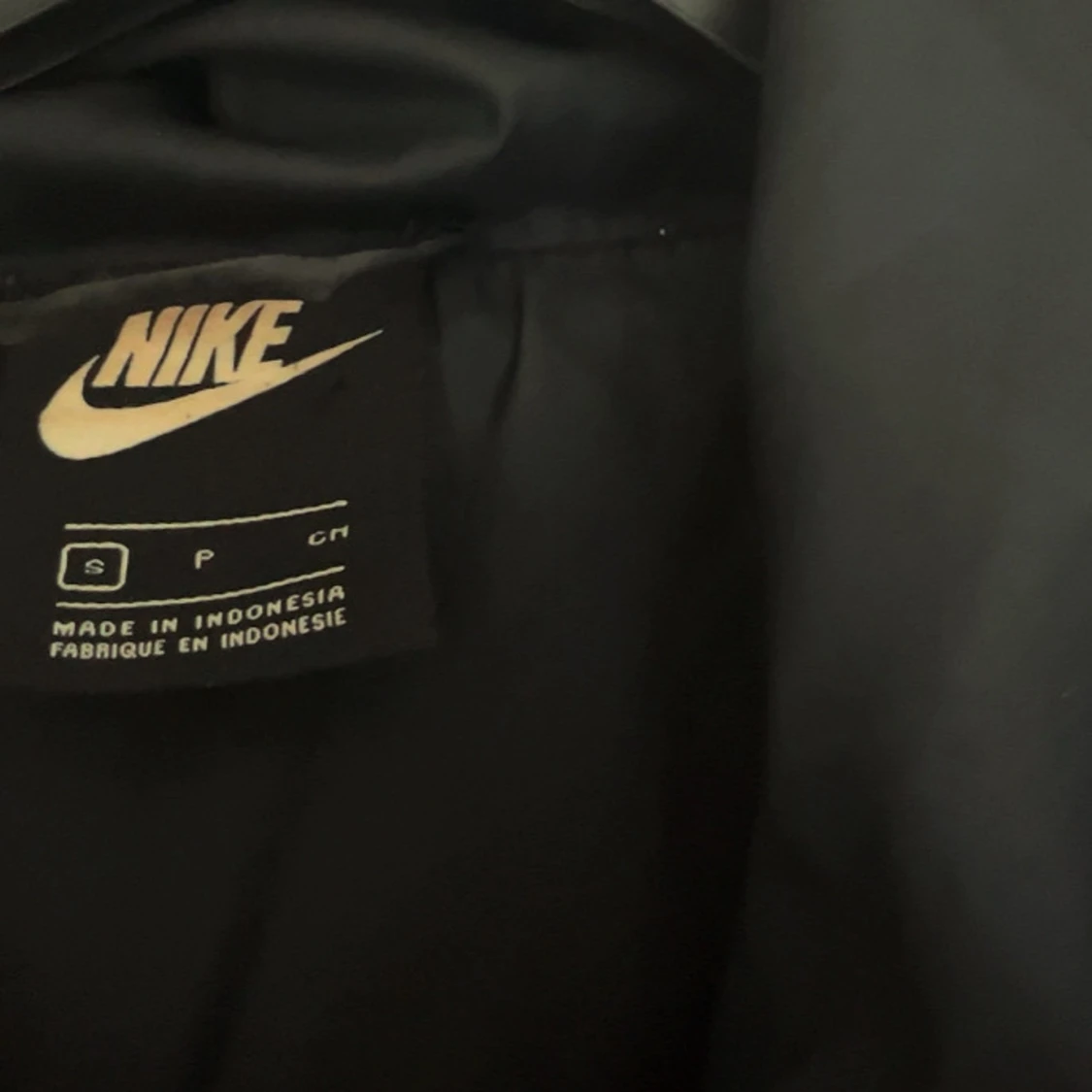 Svart pufferjacka från Nike S - 3