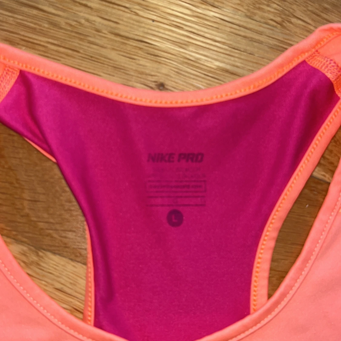 Nike Pro linne  - 2